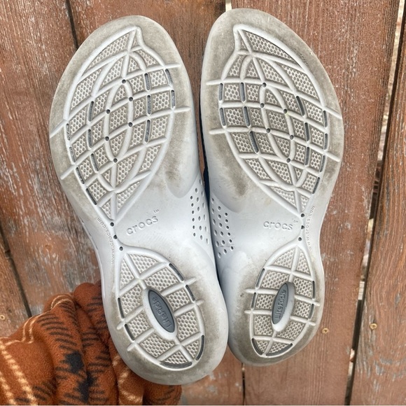 CROCS Women’s Lite Ride Black Lightweight Mesh Fabric Sneaker Shoe Size 6 - Picture 9 of 10